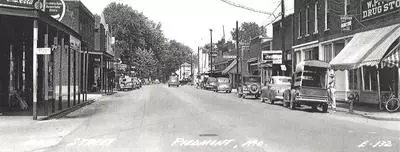 street view of Old Piedmont - approx 100 years ago